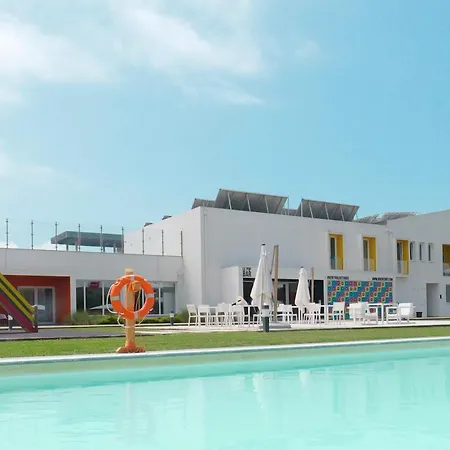 Ride Surf & Peniche Pensión 4*