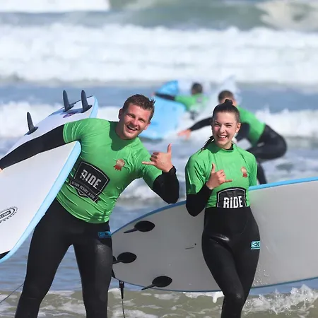 Pensión Ride Surf & Peniche 4*