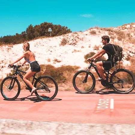 Pensión Ride Surf & Peniche 4*