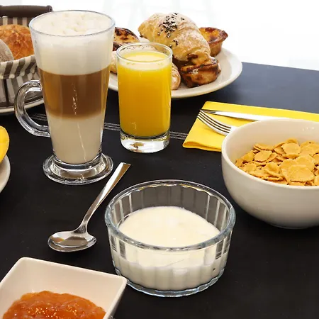 Pensión Ride Surf & Peniche Ferrel (Leiria)