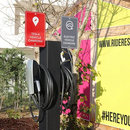 Ride Surf & Peniche Pensión Ferrel (Leiria)