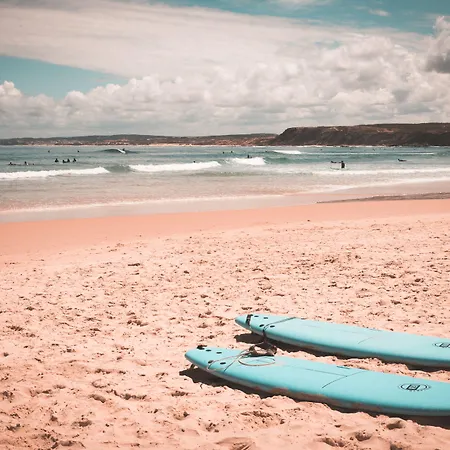 Pensión Ride Surf & Peniche 4*