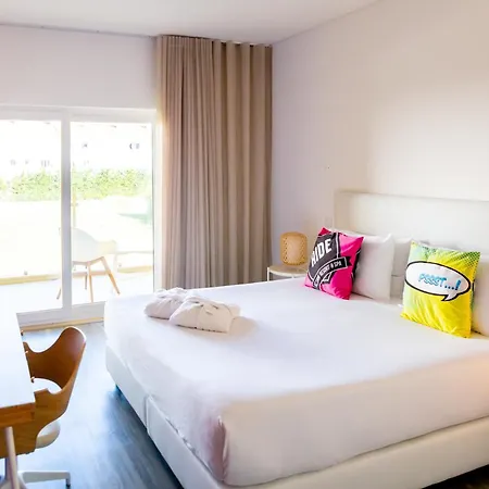 Konukevi Ride Surf & Peniche 4*