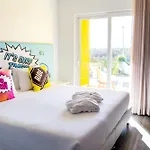 Guest house Ride Surf & Peniche