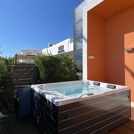 Ride Surf & Peniche Guest house 4*