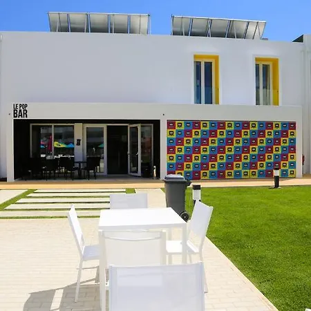 Casa de hóspedes Ride Surf & Peniche Ferrel (Leiria)