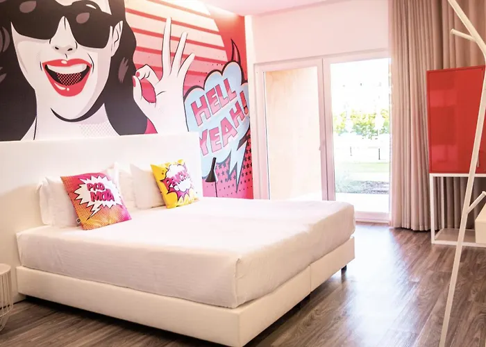 Ride Surf & Peniche 게스트하우스 4*