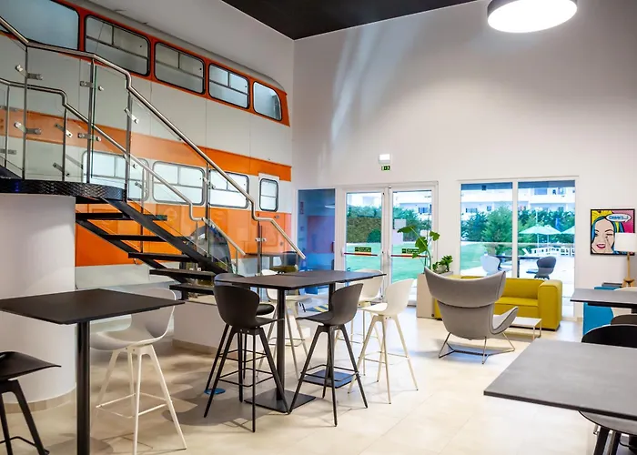 Ride Surf & Peniche Guest house 4*