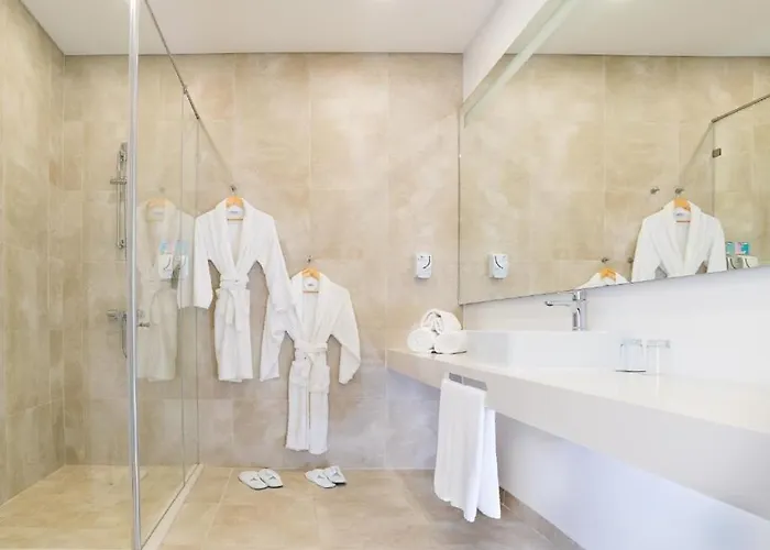 Ride Surf & Peniche Guest house 4*