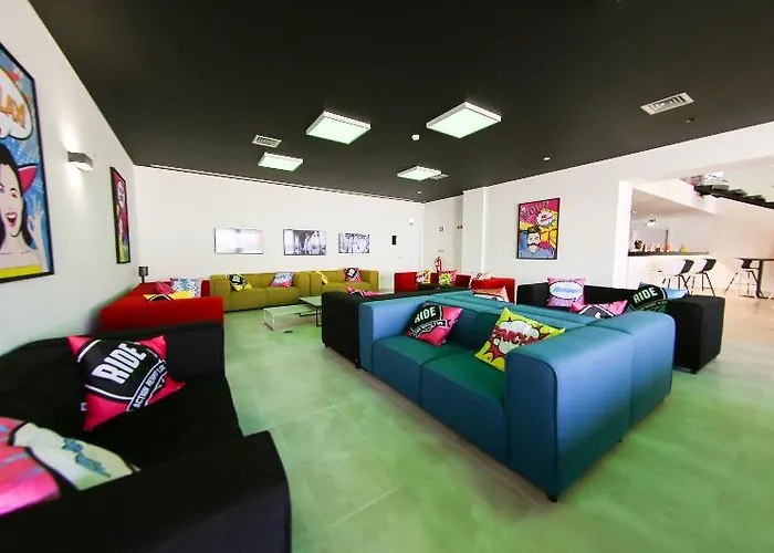 Ride Surf & Peniche Guest house